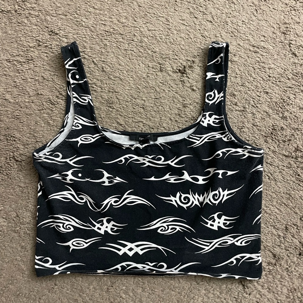 Forever 21 Black and White Abstract Crop Tank